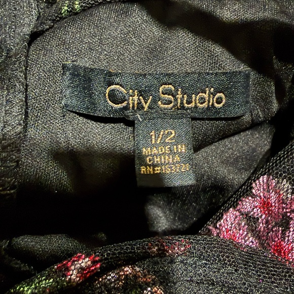 City Studio Juniors' Floral-Embroidered Tulle Ballgown - Picture 5 of 6